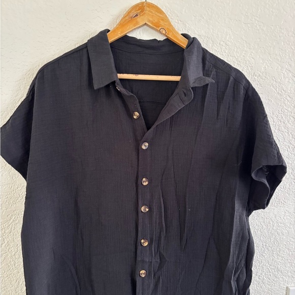 Oversized Chic Black Button-Down Midi Dress - Picture 2 of 9